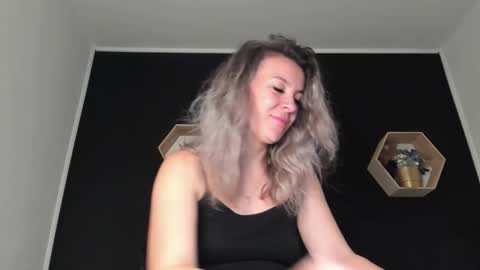 Snapshot of alesys69 chatting on October 1, 9:32 pm alesys69 online show from October 1, 9:32 pm