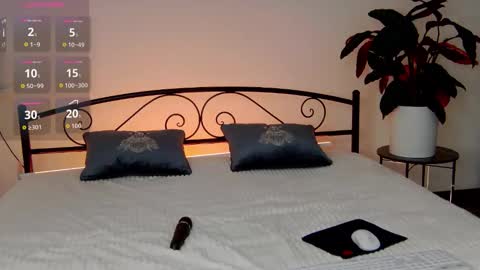 Emi online show from September 26, 8:13 pm