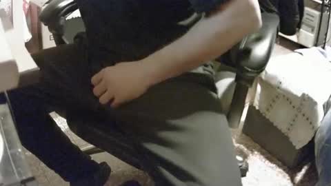 Snapshot of alex81pv1981 chatting on December 27, 5:48 pm alex81pv1981 online show from December 27, 5:48 pm