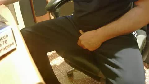 Snapshot of alex81pv1981 chatting on September 28, 6:46 pm alex81pv1981 online show from September 28, 6:46 pm