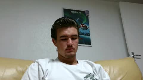 Snapshot of alex83530 chatting on January 8, 12:15 pm Alex83530 online show from January 8, 12:15 pm