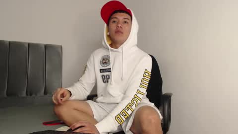 Owen online show from December 1, 11:58 pm