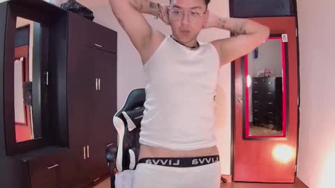 Snapshot of alex__montesco chatting on January 15, 5:50 am Alex online show from January 15, 5:50 am