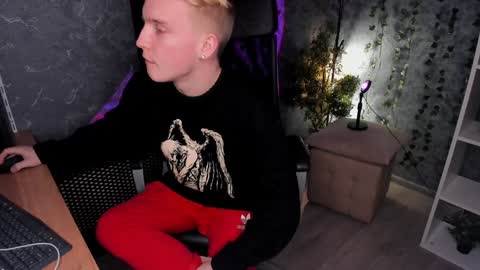 your Alex online show from December 8, 1:03 pm