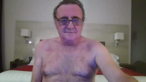 Snapshot of alex_fetishplayer chatting on January 12, 4:40 pm Alex online show from January 12, 4:40 pm