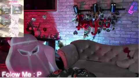 alex_howell online show from March 6, 8:37 pm