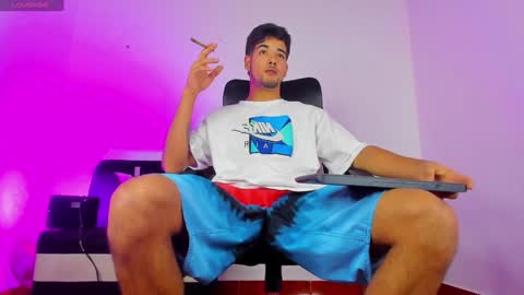 i am Alex online show from December 28, 8:58 pm