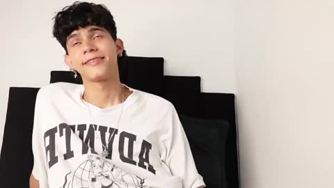 alex_mark_ online show from September 15, 7:25 pm