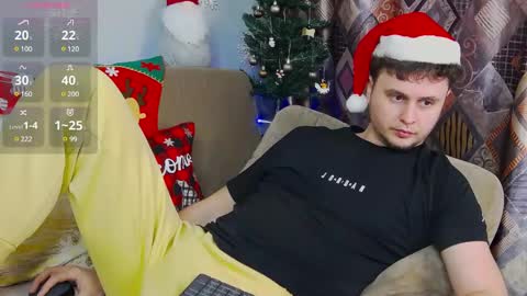 Snapshot of alex_onelove chatting on December 30, 2:08 pm Alex online show from December 30, 2:08 pm