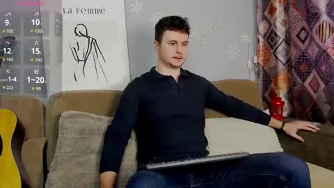 Snapshot of alex_onelove chatting on February 10, 7:04 am Alex online show from February 10, 7:04 am