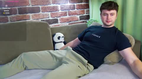 Snapshot of alex_onelove chatting on October 26, 7:58 am Alex online show from October 26, 7:58 am