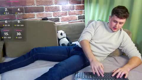 Snapshot of alex_onelove chatting on October 27, 6:56 pm Alex online show from October 27, 6:56 pm