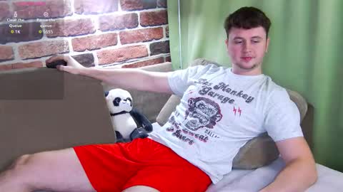 Snapshot of alex_onelove chatting on November 12, 7:53 am Alex online show from November 12, 7:53 am