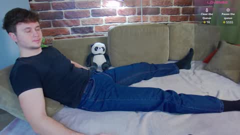 Snapshot of alex_onelove chatting on December 5, 5:49 am Alex online show from December 5, 5:49 am