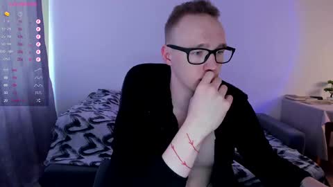 alex_silent online show from March 6, 10:30 am