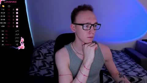 alex_silent online show from September 18, 1:02 pm