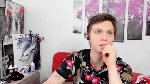 Alex WandHot online show from March 6, 4:08 am