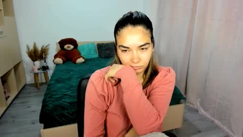 Snapshot of alexa_dolly chatting on October 2, 6:09 am Alexa online show from October 2, 6:09 am