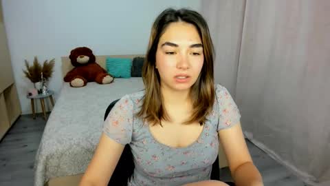 Snapshot of alexa_dolly chatting on October 20, 6:36 am Alexa online show from October 20, 6:36 am