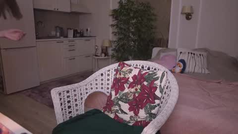 Snapshot of alexa_feels chatting on October 19, 3:23 pm Little Duck homie online show from October 19, 3:23 pm