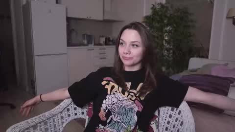 Snapshot of alexa_feels chatting on October 26, 3:40 pm Little Duck homie online show from October 26, 3:40 pm