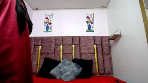 CAMILA BETANCOURT online show from December 3, 12:03 pm