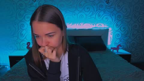 angel online show from December 19, 6:34 am