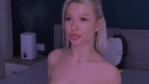 Snapshot of alexamason chatting on January 27, 4:30 am Alexa Mason online show from January 27, 4:30 am