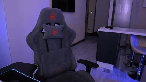 Snapshot of alexamason chatting on February 7, 2:40 am Alexa Mason online show from February 7, 2:40 am