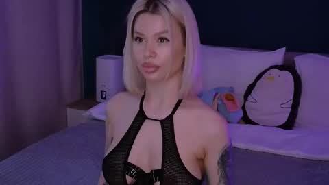 Snapshot of alexamason chatting on February 15, 6:33 am Alexa Mason online show from February 15, 6:33 am