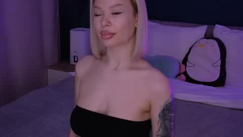 Snapshot of alexamason chatting on February 16, 12:30 am Alexa Mason online show from February 16, 12:30 am