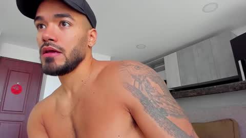 Onlyfansalexmartinezwb  Instagram alexwbmartinez  Twitter martinezcb937 online show from December 31, 6:02 pm