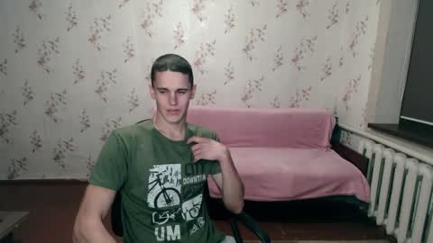 Snapshot of alexanderstrongs chatting on December 12, 6:42 pm alexanderstrongs online show from December 12, 6:42 pm