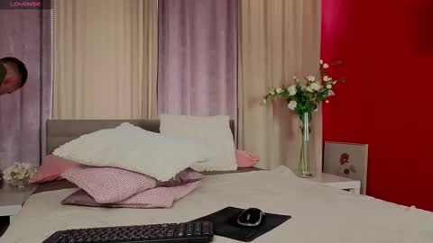 Snapshot of alexcolee chatting on November 16, 2:33 pm alexcolee online show from November 16, 2:33 pm