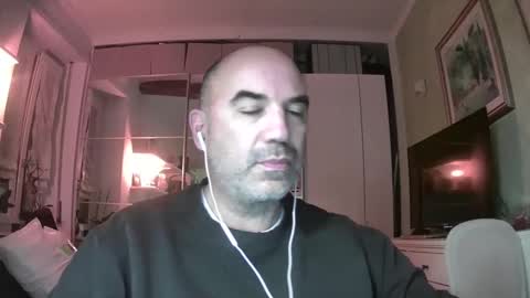 Snapshot of alexct77 chatting on December 16, 1:10 am alexct77 online show from December 16, 1:10 am