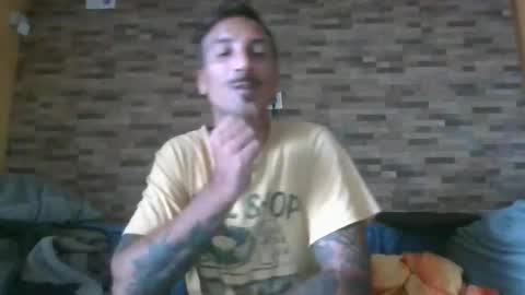 Snapshot of alexdelarge23 chatting on October 23, 1:54 pm alexdelarge23 online show from October 23, 1:54 pm