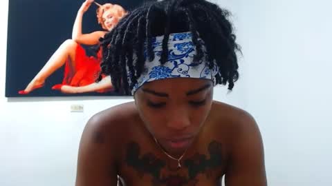 alexia_sinclaire24 online show from September 12, 11:37 pm