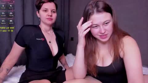 Snapshot of alexiacortez chatting on December 15, 1:00 pm Alexia online show from December 15, 1:00 pm