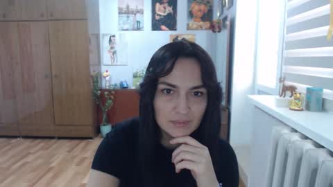 Snapshot of alexismillers chatting on September 10, 8:36 am AlexisMillers online show from September 10, 8:36 am