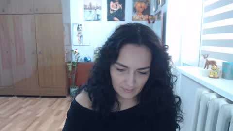 Snapshot of alexismillers chatting on September 19, 9:32 am AlexisMillers online show from September 19, 9:32 am