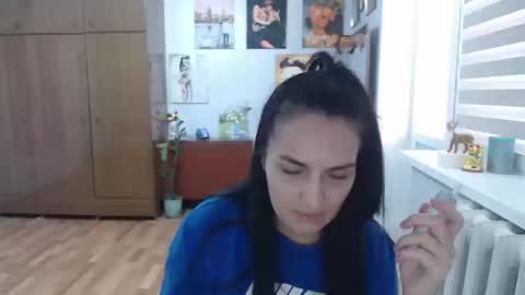 Snapshot of alexismillers chatting on September 23, 8:28 am AlexisMillers online show from September 23, 8:28 am