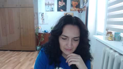 Snapshot of alexismillers chatting on October 3, 9:06 am AlexisMillers online show from October 3, 9:06 am