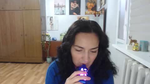 Snapshot of alexismillers chatting on October 22, 4:57 am AlexisMillers online show from October 22, 4:57 am