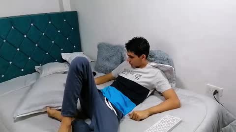 Snapshot of alexispaez457062 chatting on February 1, 1:09 pm Alexis online show from February 1, 1:09 pm