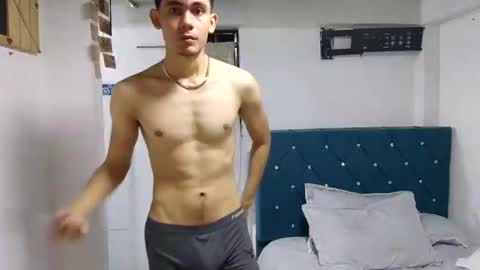 Snapshot of alexispaez457062 chatting on February 5, 11:28 pm Alexis online show from February 5, 11:28 pm