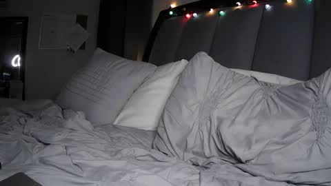 Alexis Rose online show from December 20, 3:03 am