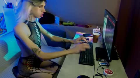 alexnaughty14 online show from November 16, 1:28 pm