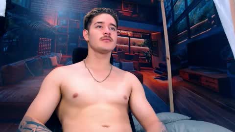 Snapshot of alexpierss chatting on October 14, 7:36 pm Alex online show from October 14, 7:36 pm