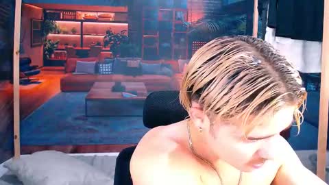 Snapshot of alexpierss chatting on October 15, 7:14 pm Alex online show from October 15, 7:14 pm