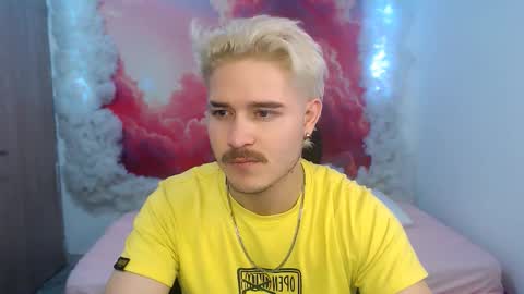 Snapshot of alexpierss chatting on October 20, 7:14 pm Alex online show from October 20, 7:14 pm